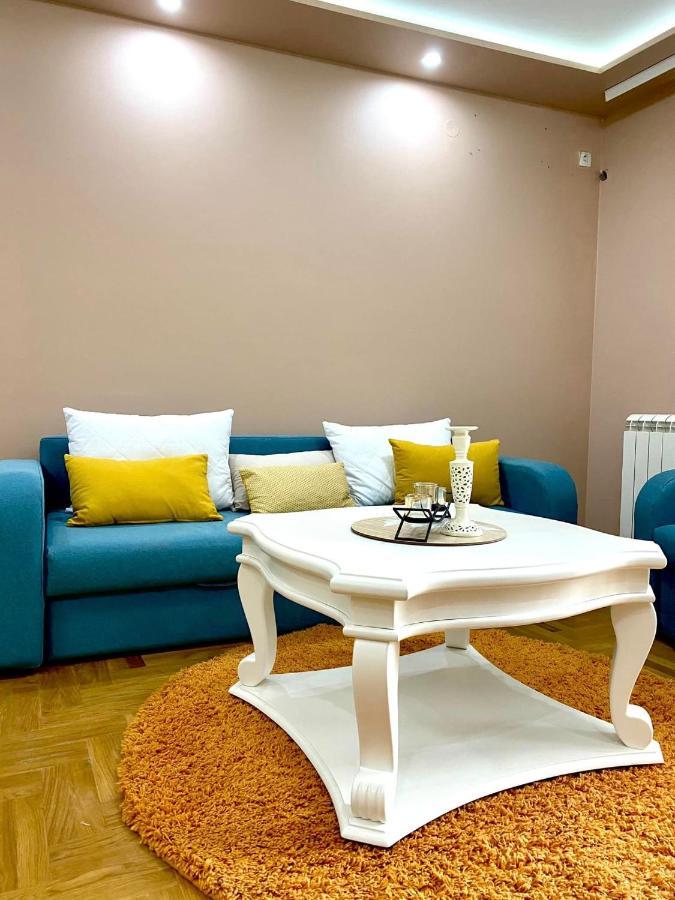 Apartman Diana 斯雷姆斯卡米特罗维察 外观 照片